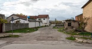 Zona më e varfër e Shqipërisë”/ “Daily Mail” reportazh për qytetin e kthyer në qytet fantazmë