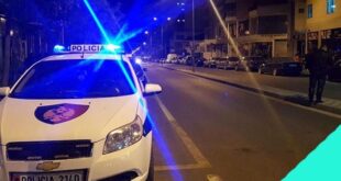Grabitet marketi në Korçë, persona të armatosur hyjnë në biznes dhe marrin para e paketa cigaresh